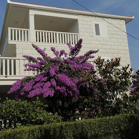 Apartments Marino Supetar Exterior photo
